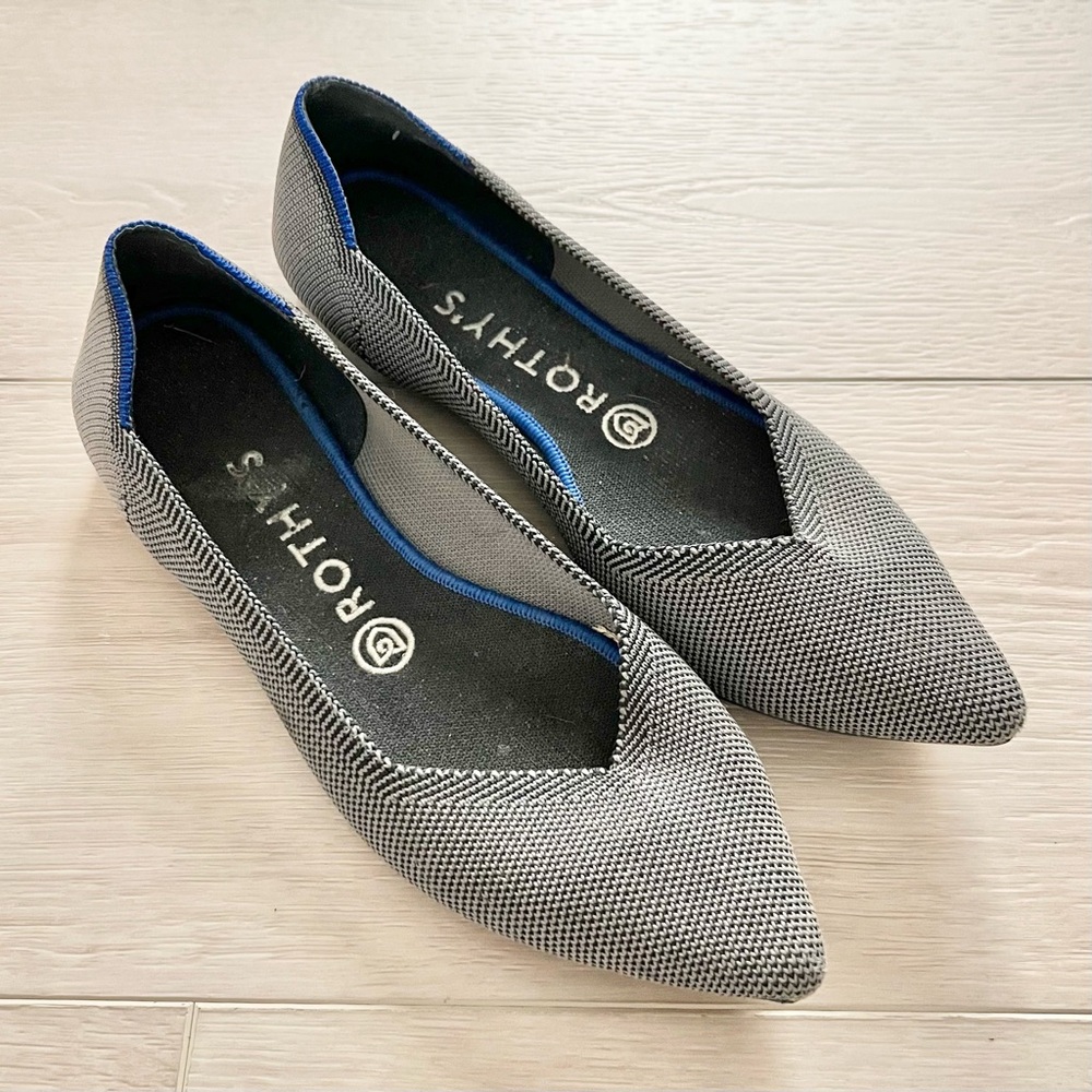 Rothys Pointe Flats Size 7.5 - Picture 2 of 4